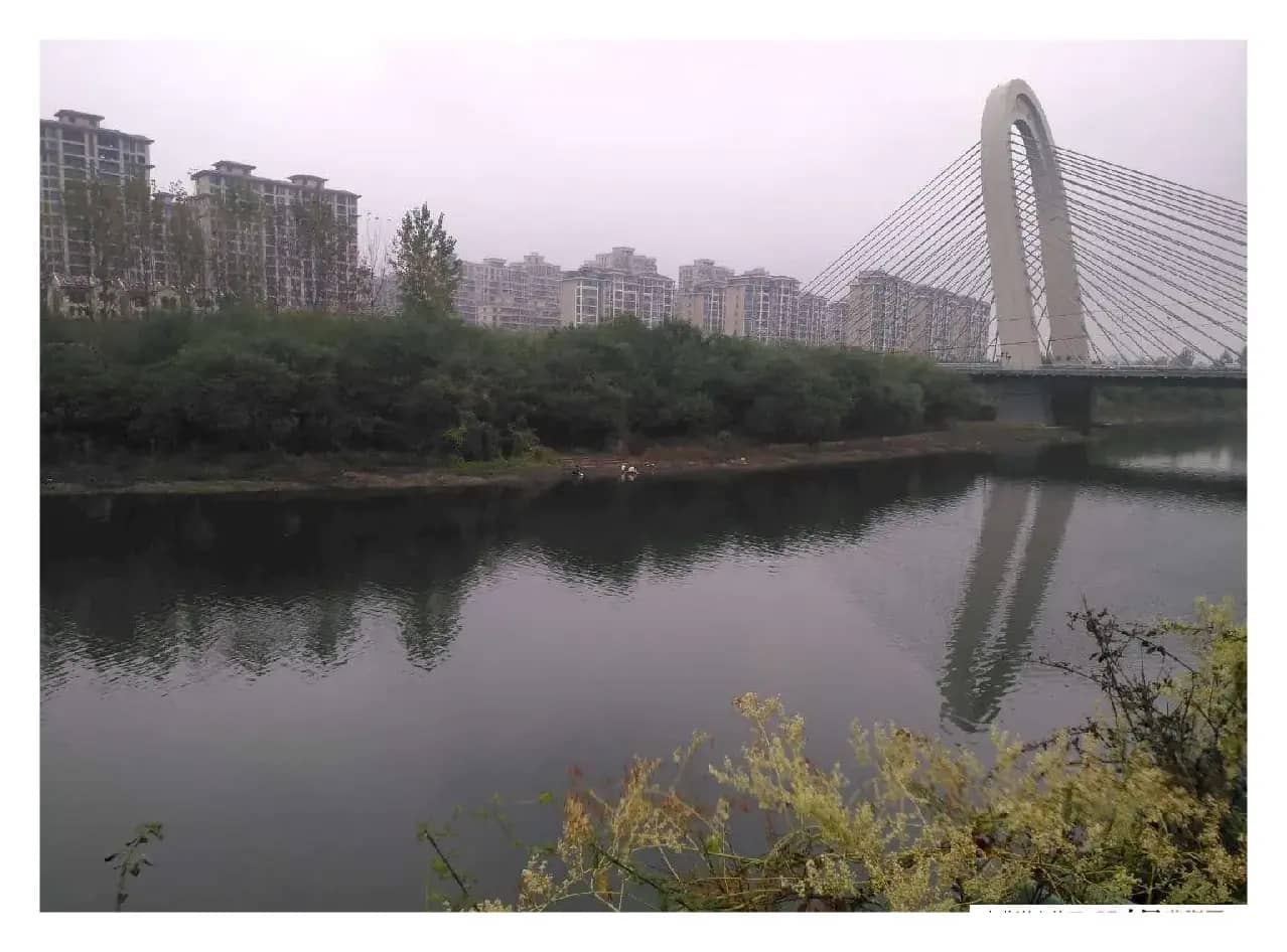 《静静地西津河》（《正步云霄》原创）